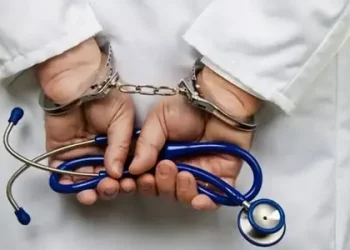 اعتقال طبيب بأكادير للاشتباه في تورطه بعمليات إجهاض غير قانونية