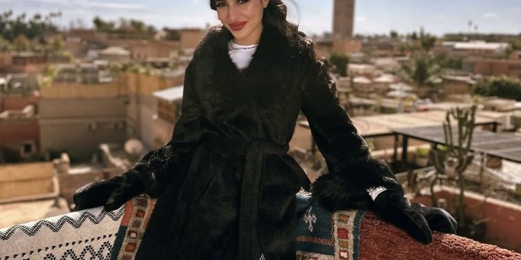“إيلي” تعود إلى الأضواء بعمل فني جديد