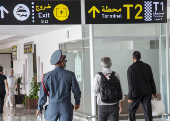 توقيف صيني بمطار محمد الخامس للاشتباه في قرصنة الاتصالات