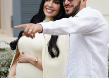 كوثر تيسية تعلن حملها الأول من زوجها الفنان MOCCI