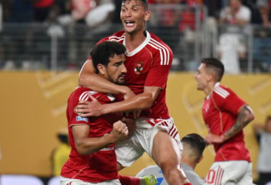 الأهلي يواجه أزمة جديدة بسبب إصابة أشرف داري