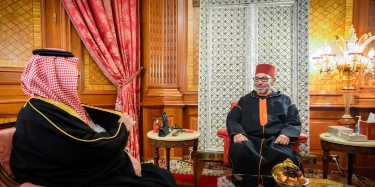 جلالة الملك يستقبل بالدار البيضاء مبعوثا من خادم الحرمين الشريفين ومن ولي عهد المملكة العربية السعودية حاملا رسالة شفوية لجلالته