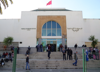 استغل طفله لكسب التعاطف.. السجن 4 سنوات لمتهم أحداث السراغنة بالدار البيضاء