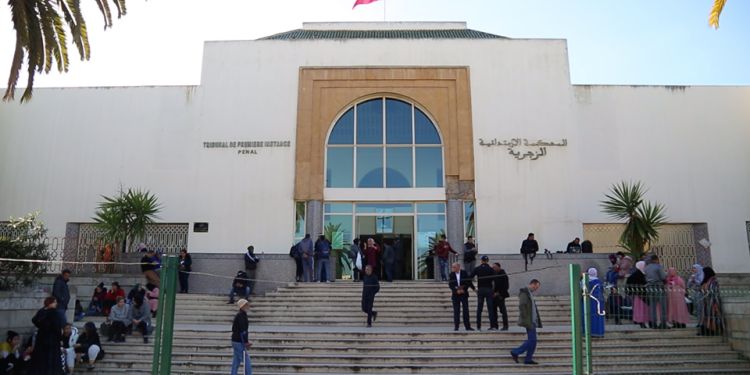 استغل طفله لكسب التعاطف.. السجن 4 سنوات لمتهم أحداث السراغنة بالدار البيضاء