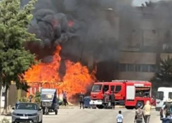 حر-يق ضخم يلتهم أجزاءً من سوق شعبي وسط تارودانت