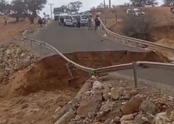 الأمطار تقطع أهم طريق بسوس..وانطلاق أشغال لإعادة فتحها