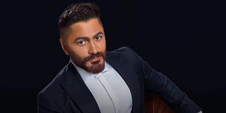 وعكة صحية تُدخل تامر حسني غرفة العمليات..والفنان يطمئن جمهوره