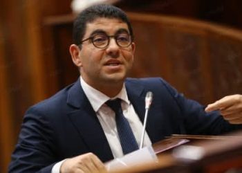الحكومة تطرح مشروع قانون لإعادة هيكلة المجلس الوطني للصحافة