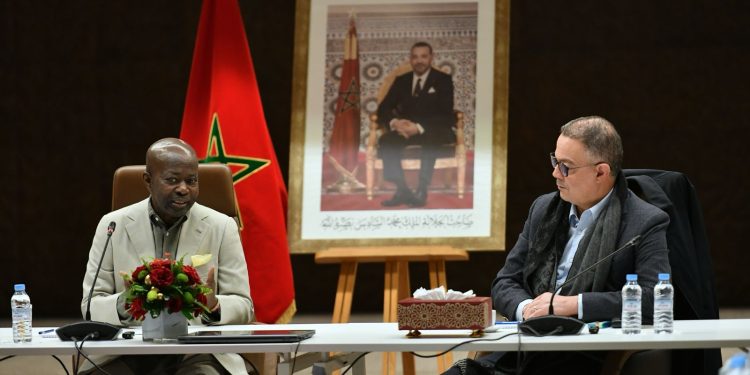 لقجع يجتمع مع رئيس اللجنة المنظمة للألعاب الاولمبية للشباب دكار 2026
