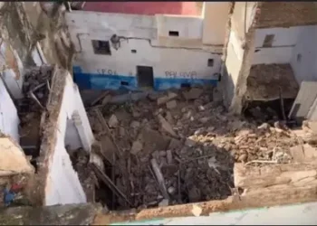 بسبب التساقطات المطرية..انهيار منزلين مهجورين بحي السانية بتطوان