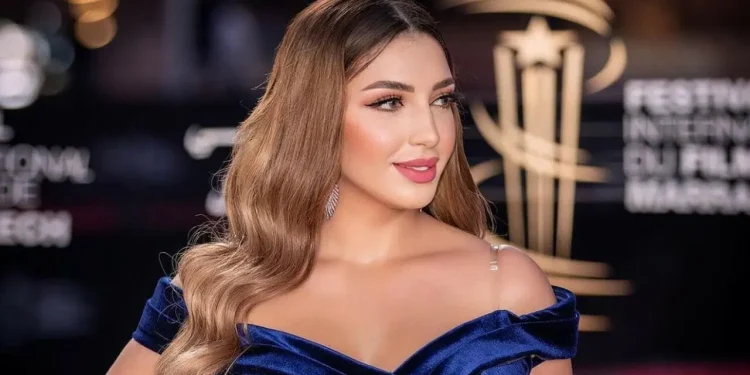 رجوى الساهلي تهدد باللجوء للقضاء بعد استغلال صورتها في إعلان تجميلي