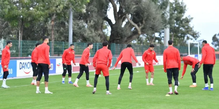 المنتخب الوطني يخوض تدريبات مكثفة استعدادًا لثمن نهائي الكان