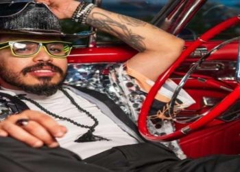 محمد الرفاعي يخوض أولى تجاربه المصرية ويطلق أغنيته الجديدة “روقان”