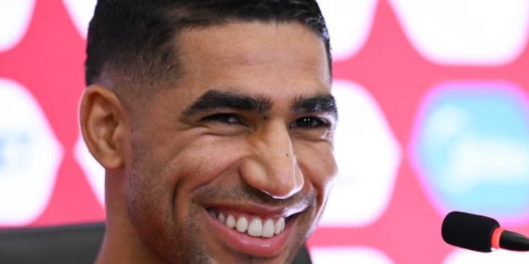 حكيمي: سعيد بحضور مبابي المباراة ومحبته للمغرب واضحة