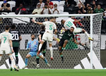 الإمارات تقصي الجزائر بركلات الترجيح وتواجه المغرب في نصف نهائي كأس العرب