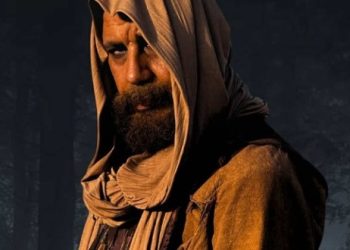 عدنان موحجة يروّج لدوره الجديد في المسلسل التاريخي “أبطال الرمال”