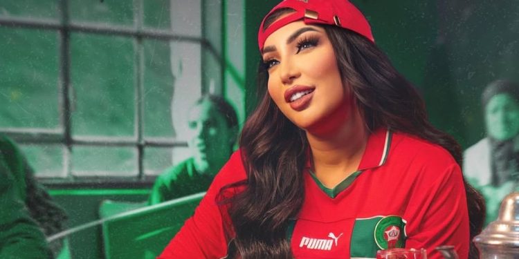 بأغنية وطنية جديدة..دنيا بطمة تساند أسود الأطلس في “الكان”
