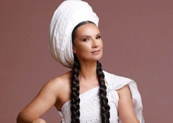 الفنانة “أوم” تستعد لطرح أغنيتها الجديدة “أنا وياك”