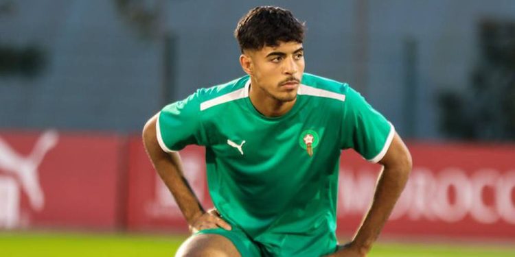 شيفيلد يونايتد يقترب من ضم المدافع المغربي شادي رياض