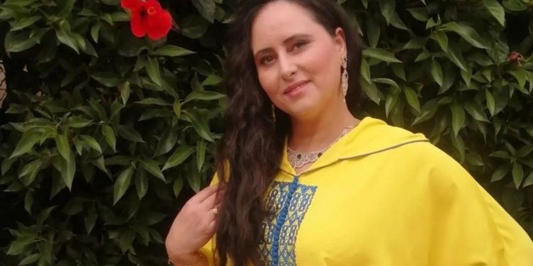 نجاة الفنانة منال الصديقي من حادث كاد يو-دي بحياتها