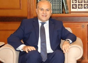 سفير مصر بالمغرب يعزي في رحيل “الصوت الخالد” عبد الهادي بلخياط