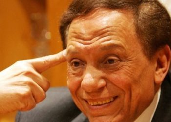 بعد انتشار أخبار مقلقة.. تفاصيل الوضع الصحي لعادل إمام