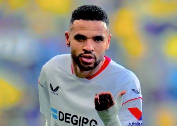 نوتنغهام فورست يدخل السباق على النصيري