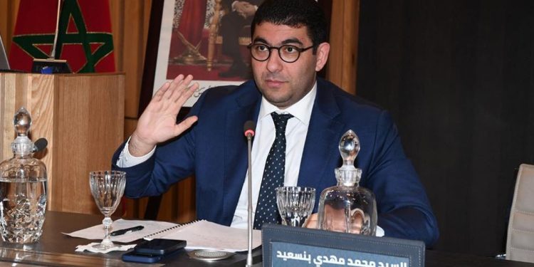 بنسعيد ينفي اتهامات خطيرة ويعلن اللجوء إلى القضاء