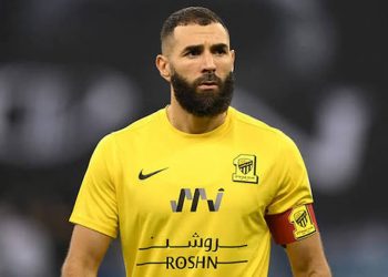 بنزيما يخطط لإنهاء رحلته مع السعودية