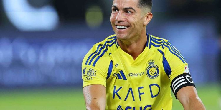 رونالدو يوجه مطالب للاستثمارات العامة للبقاء في النصر