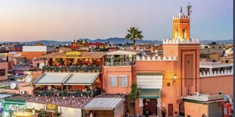 المغرب يعزز مكانته السياحية باستقبال المنتدى السنوي للنقابة الفرنسية وتتويجه كوجهة شريكة لسنة 2025