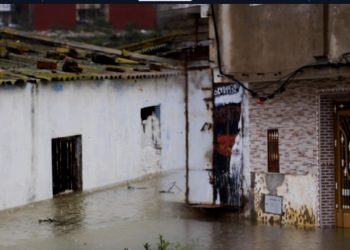 توسيع نطاق العودة الآمنة لسكان القصر الكبير واستثناء بعض الأحياء مؤقتا