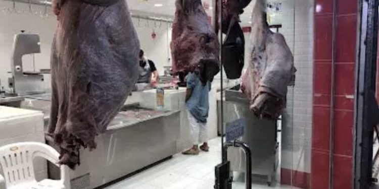 تحذيرات من غش ورفع أسعار اللحوم بالمغرب قبيل رمضان… ومجازر الدار البيضاء تسجل رقمًا قياسيًا في 2025