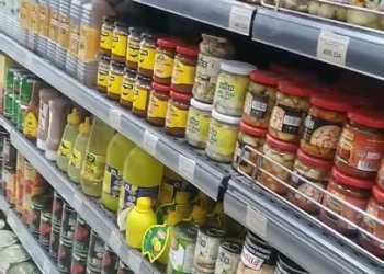 خبراء يحذرون من الإفراط في استهلاك المعلبات خلال رمضان