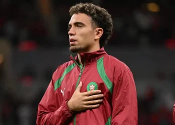 تفاصيل اقتحام منزل النجم المغربي العيناوي في إيطاليا