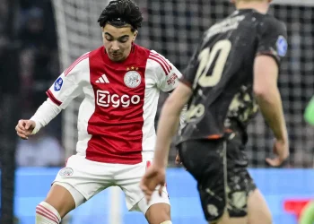 موهبة أياكس ريان بونيدا يقرر تمثيل المغرب دوليا