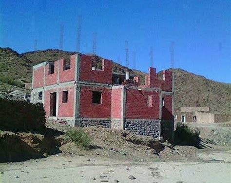 وقفة احتجاجية بتالسينت بعد إض-رام مواطن النار في جسده عقب هدم منزله