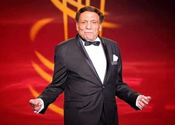 “عادل إمام يحكي حياته قريبًا.. مذكراته المصورة تحت إشراف نجله رامي إمام”