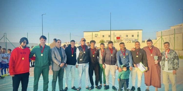 “الأطفال والشباب يحتفلون بكرة القدم في نهائي الدوري الرمضاني بسيدي عبد الرزاق”