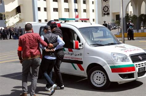توقيف محتال ينتحل صفة رجل أمن ويسلب مستعملي “التروتينيت” بعد مطاردة مثيرة