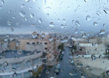 طقس الجمعة بالمغرب: أمطار وزخات رعدية وثلوج بالأطلس ورياح قوية بطنجة