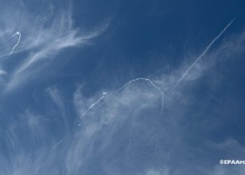 السعودية تعلن التصدي لهجو_م جوي معادٍ بصوار_يخ وطائرات مسيرة