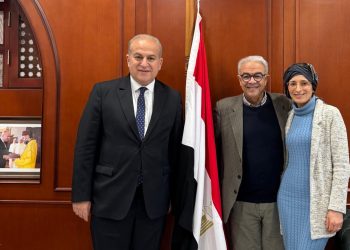 السفير أحمد نهاد عبد اللطيف يستقبل المخرج المغربي جمال السويسي قبل سفره للقاهرة