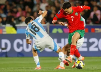 أندية البريميرليج تطارد عثمان معما