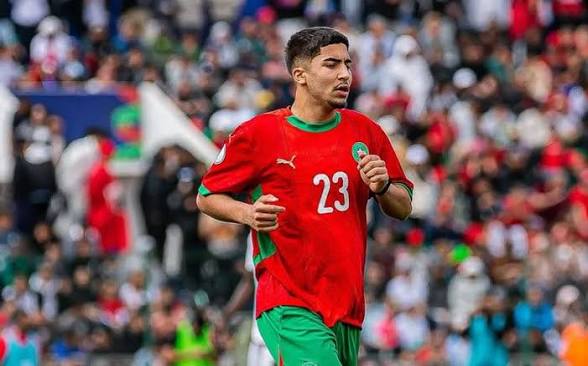 منصف زكري يقترب من الدوري الإنجليزي
