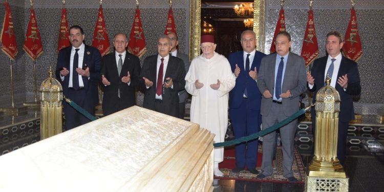 رئيس مجلس الشيوخ المصري يزور ضريح الملك محمد الخامس بالرباط ويؤكد عمق العلاقات المصرية المغربية