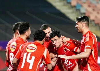 الأهلي يستغني عن 4 محترفين ويتمسك بلاعب أجنبي وحيد