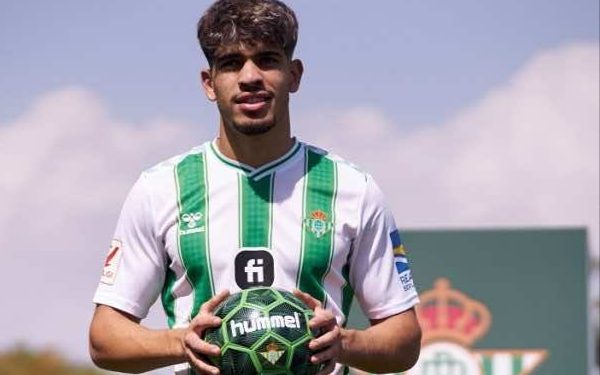 ليفربول يستعد لضم الزلزولي