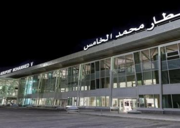 تفكيك شبكة سرقة مئات الهواتف بمطار محمد الخامس وإحالة 22 متهماً على الجنايات