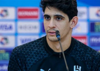 “حارس المنتخب المغربي يثمن أداء الأسود ويؤكد قوة المنافس”